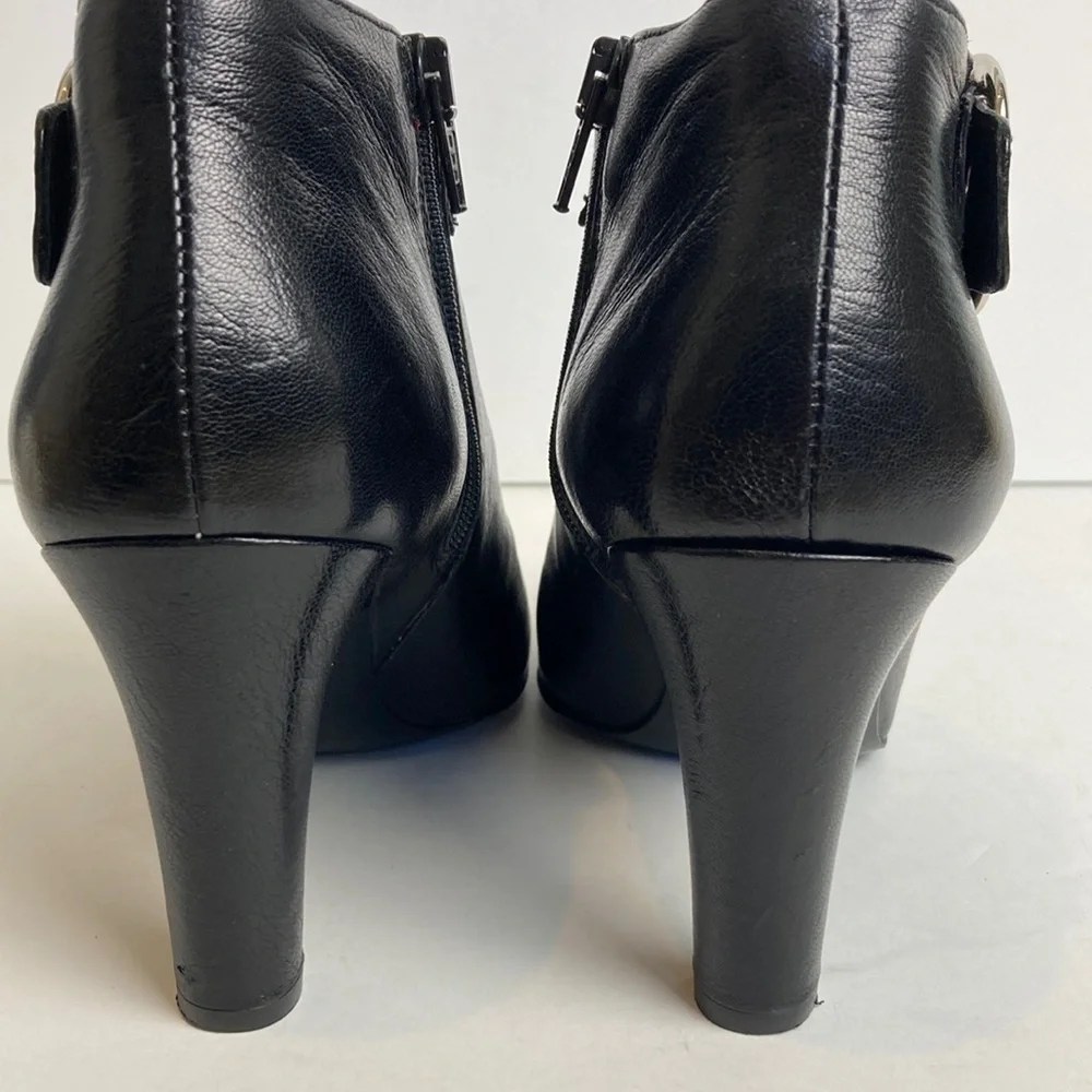 COACH Italian Leather Nicolete Bootie Black Sz 6.5 Buckle Office Classic Witchy